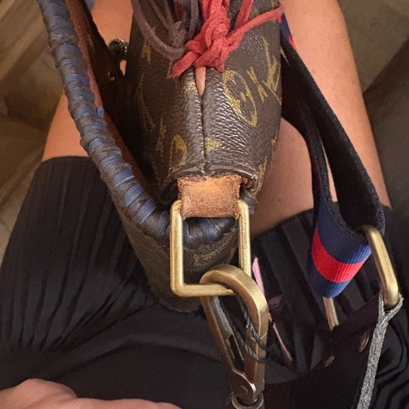 Louis Vuitton Designer Brown Fringe Bag - Picture 7 of 8